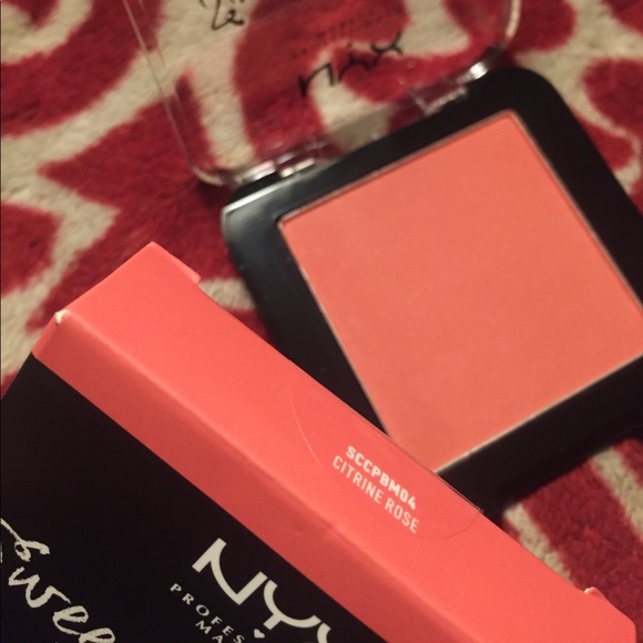 Nip nyx citrine rose sweet cheeks matte blush - Picture 2 of 4